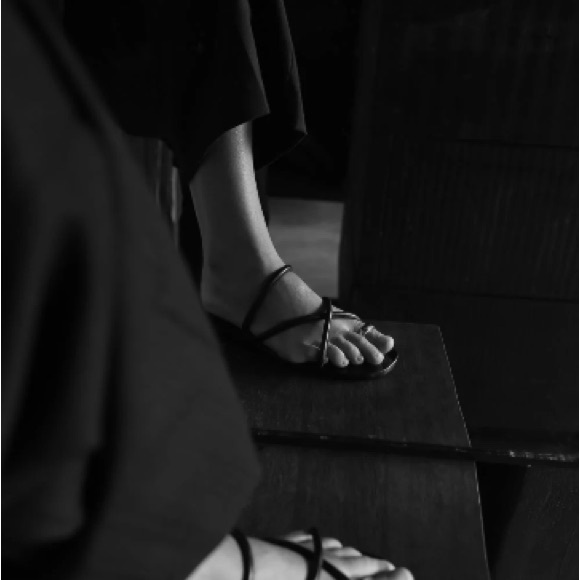 Emme Parsons Black Leather Flip Flops Size 38